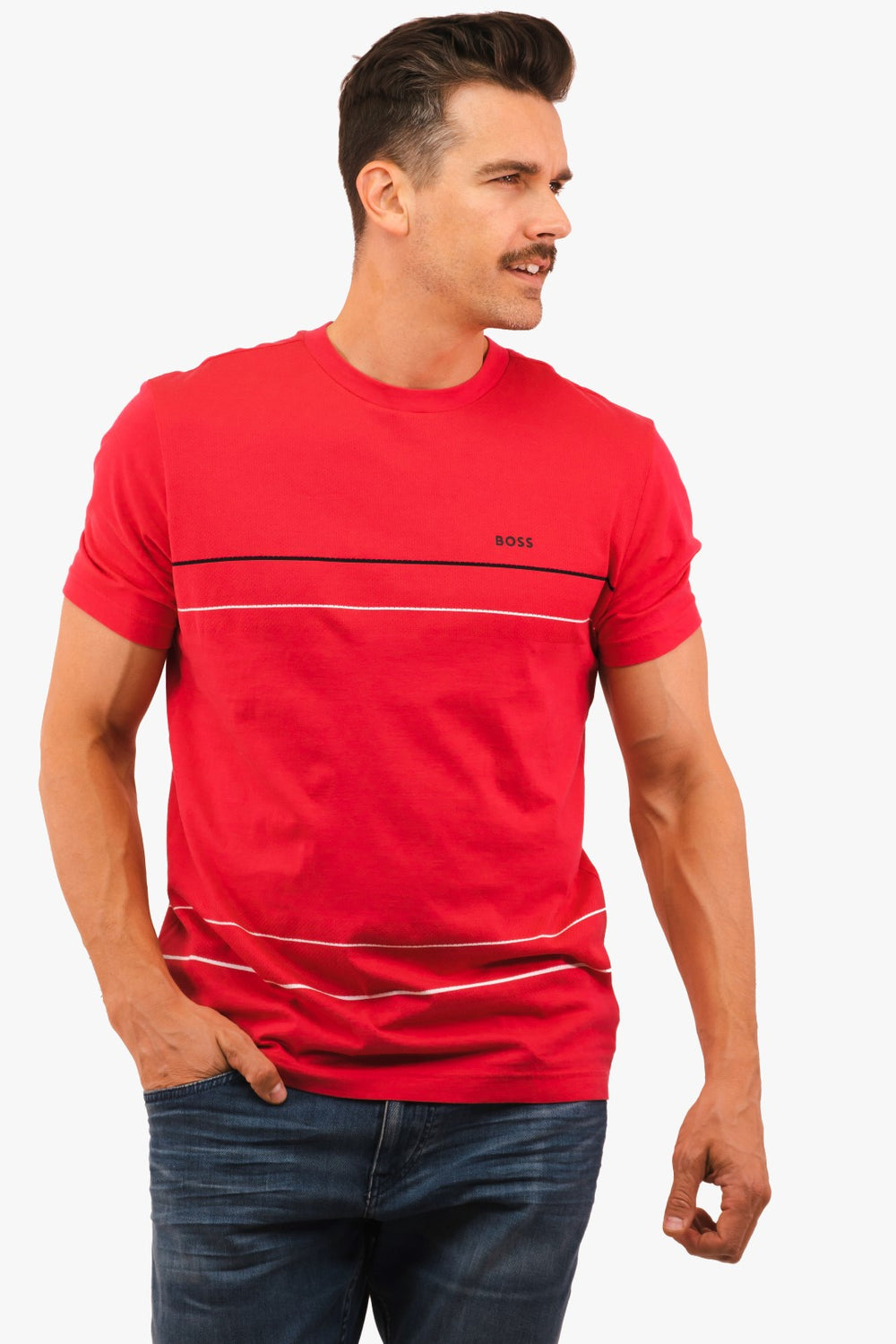 T-Shirt Hugo Boss de couleur Fushia