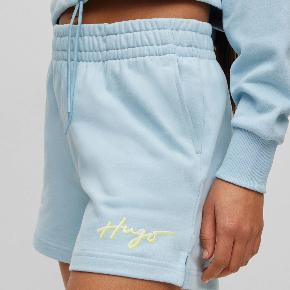 
                      
                        Short Hugo Boss de couleur Bleu
                      
                    