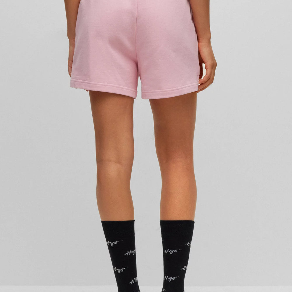 
                      
                        Short Hugo Boss de couleur Rose
                      
                    