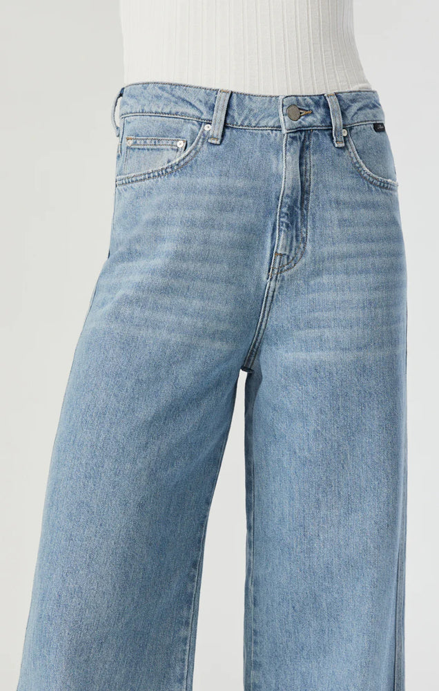 
                      
                        Mavi jeans in denim color
                      
                    