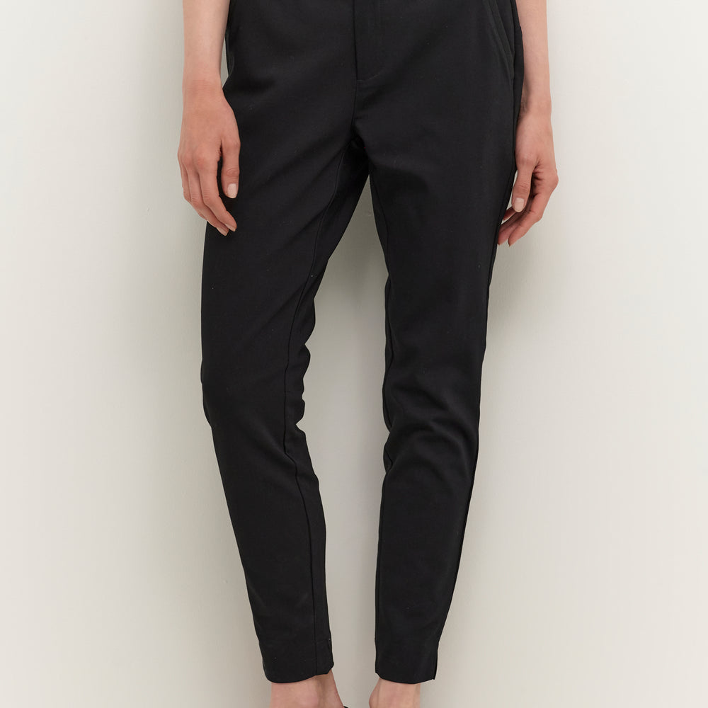 
                      
                        Pantalon Culture de couleur Noir
                      
                    