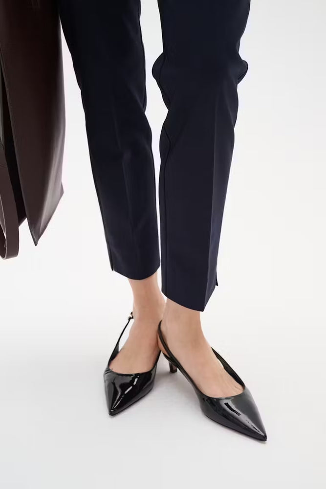 
                      
                        Pantalon InWear de couleur Marine
                      
                    