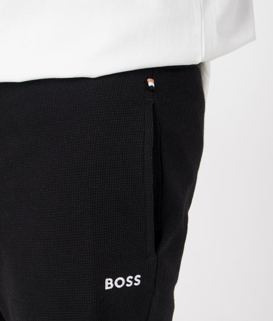 
                      
                        Short Boss de couleur Noir
                      
                    