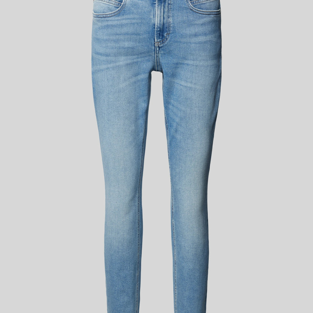 
                      
                        Pantalon Boss de couleur Denim
                      
                    