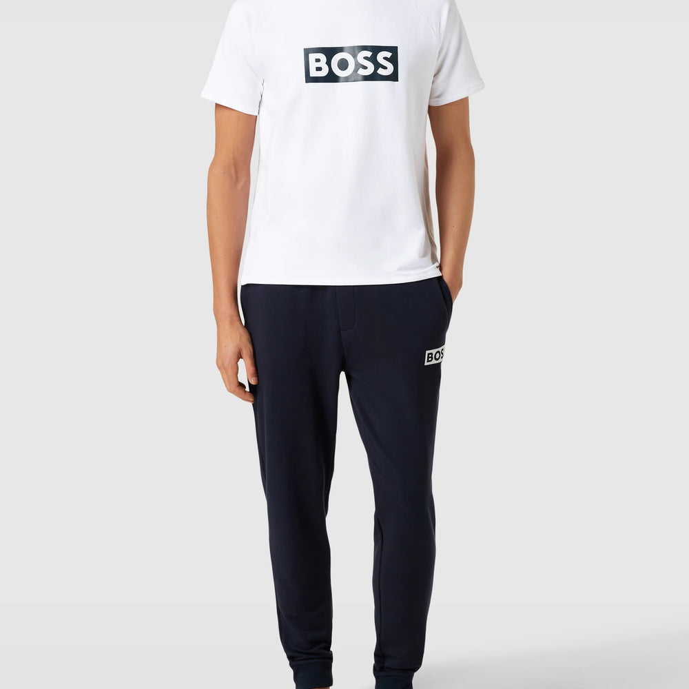 
                      
                        T-Shirt Hugo Boss de couleur Blanc
                      
                    