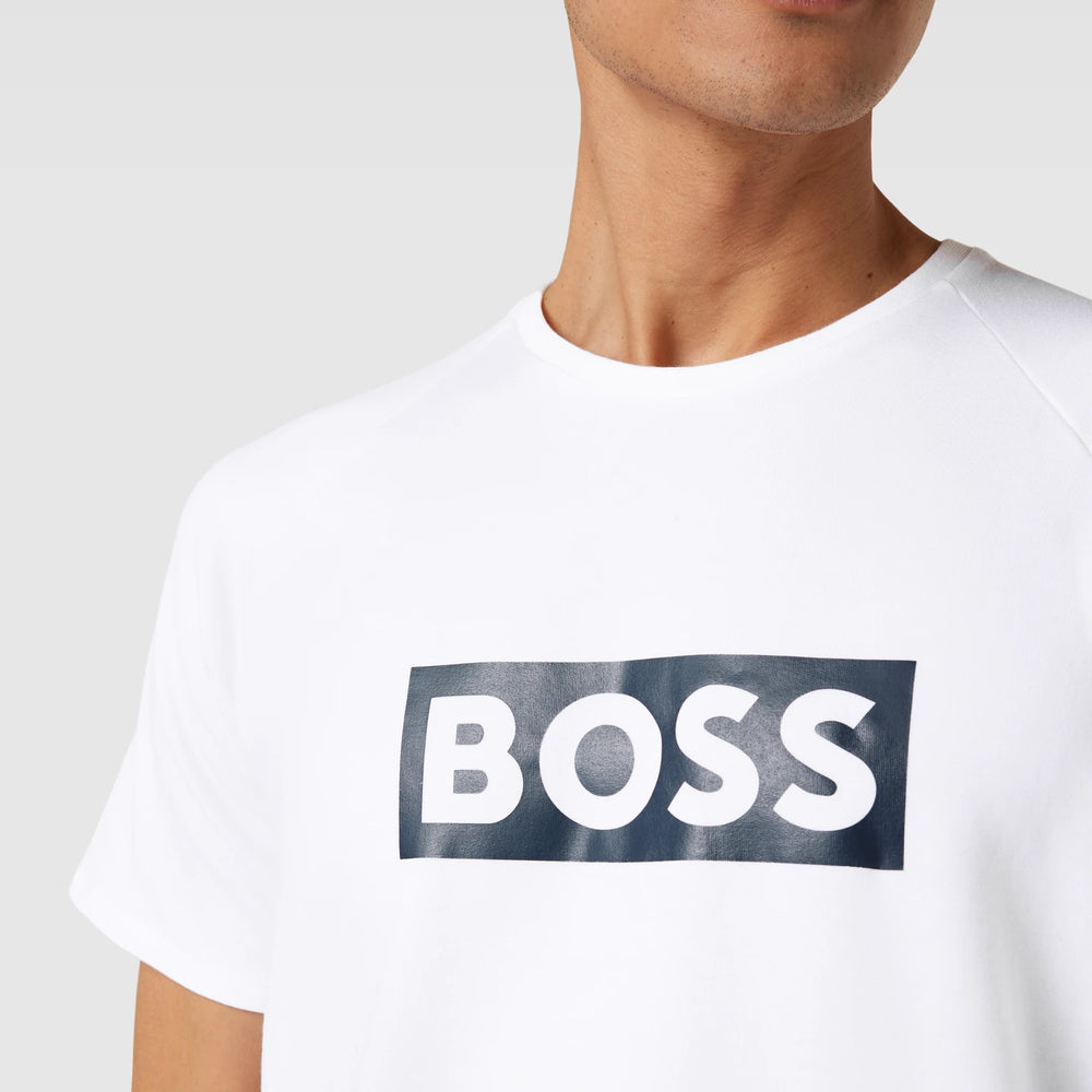 
                      
                        T-Shirt Hugo Boss de couleur Blanc
                      
                    