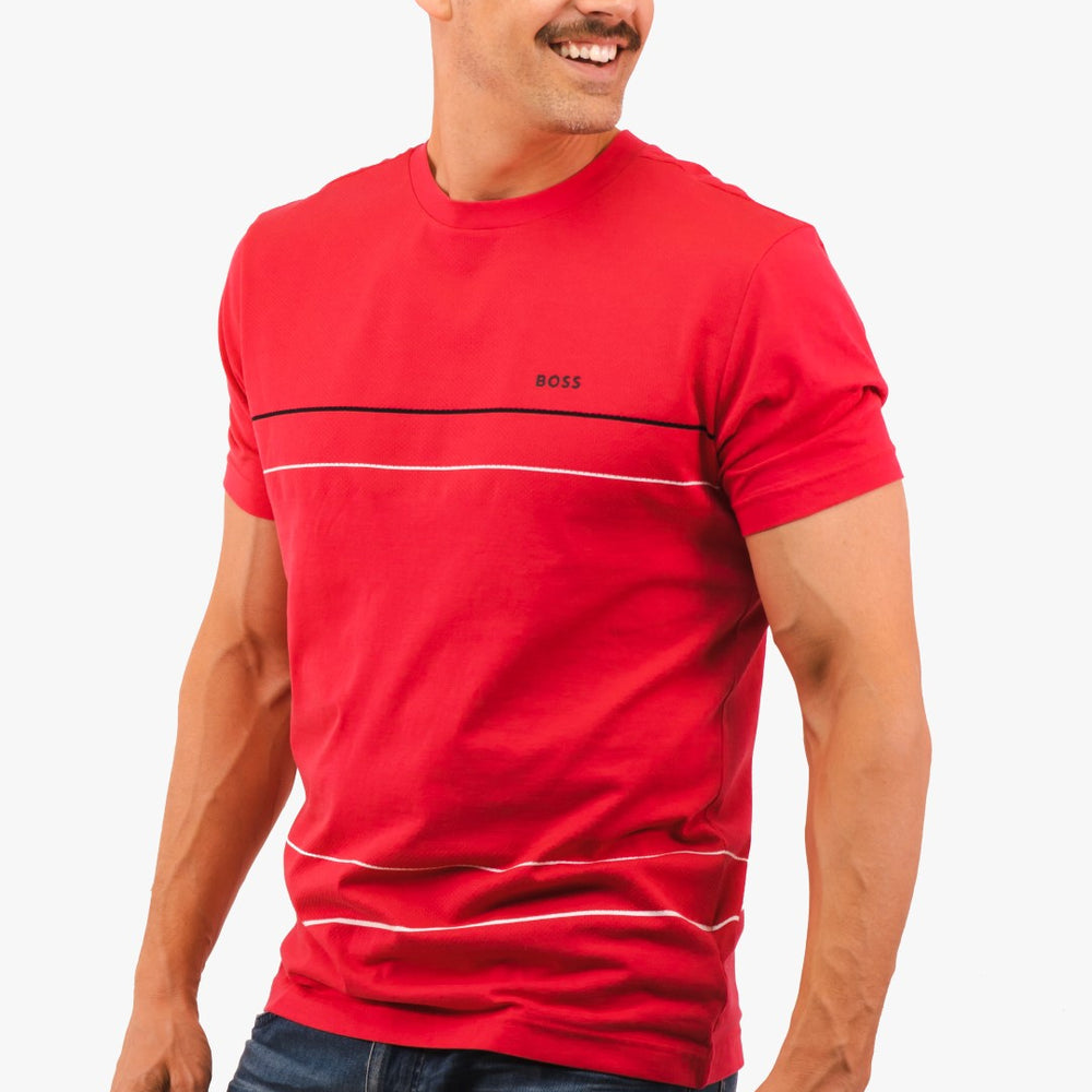 
                      
                        T-Shirt Hugo Boss de couleur Fushia
                      
                    