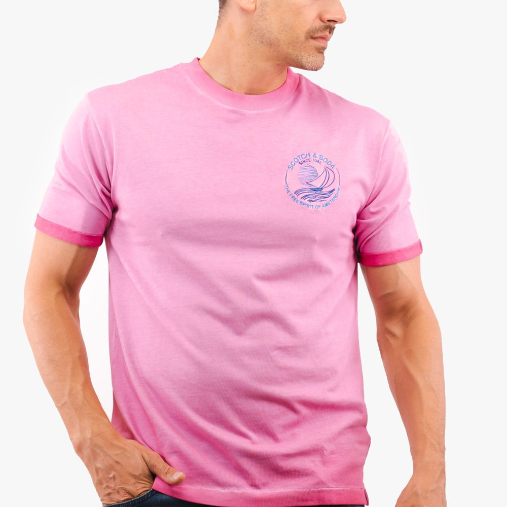 
                      
                        T-Shirt Scotch&Soda de couleur Fushia
                      
                    