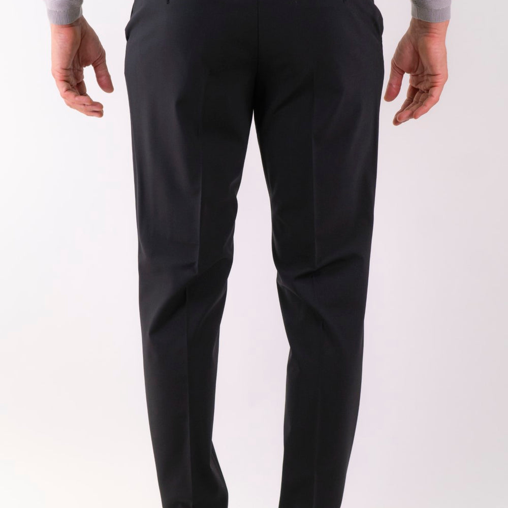 
                      
                        Pantalon Hugo Boss de couleur Noir
                      
                    