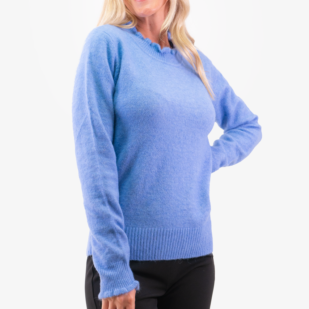 
                      
                        Blue Inwear sweater
                      
                    