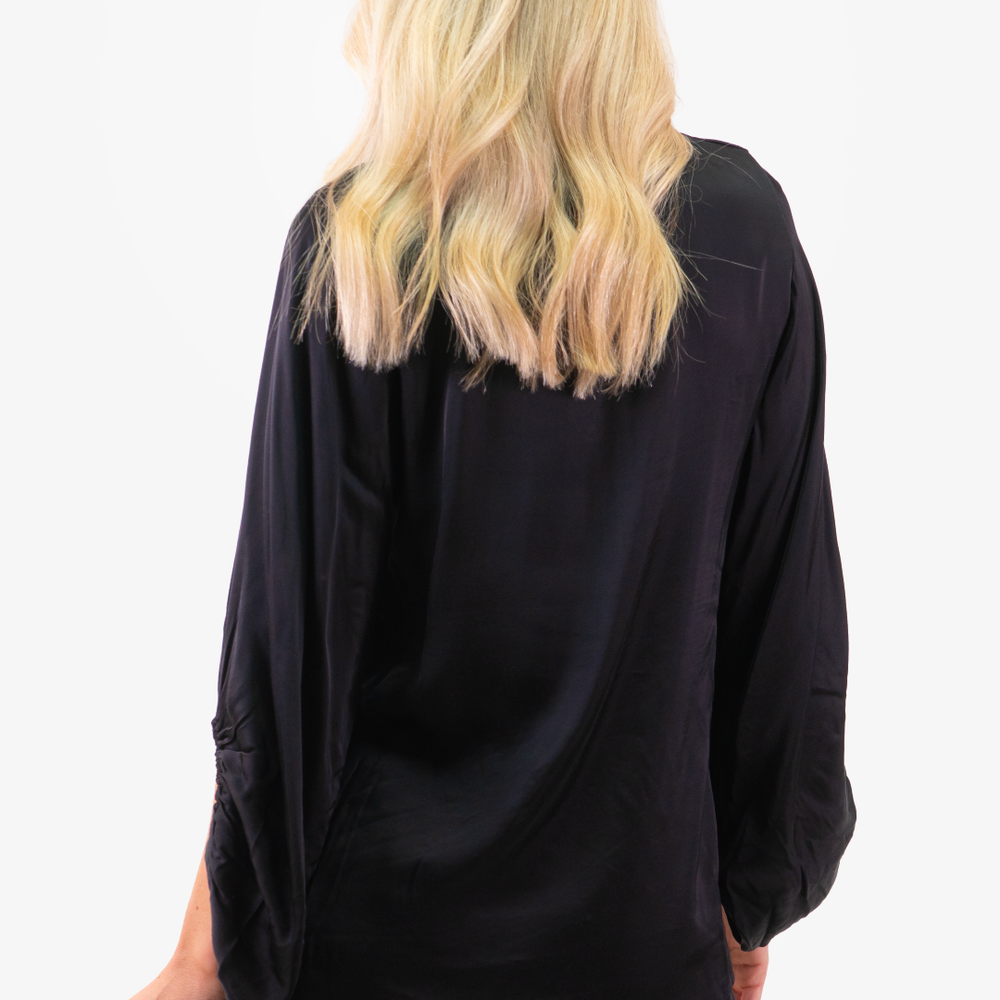 
                      
                        Esqualo tunic in Black color
                      
                    