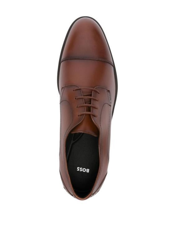 
                      
                        Souliers Boss de couleur Cognac
                      
                    