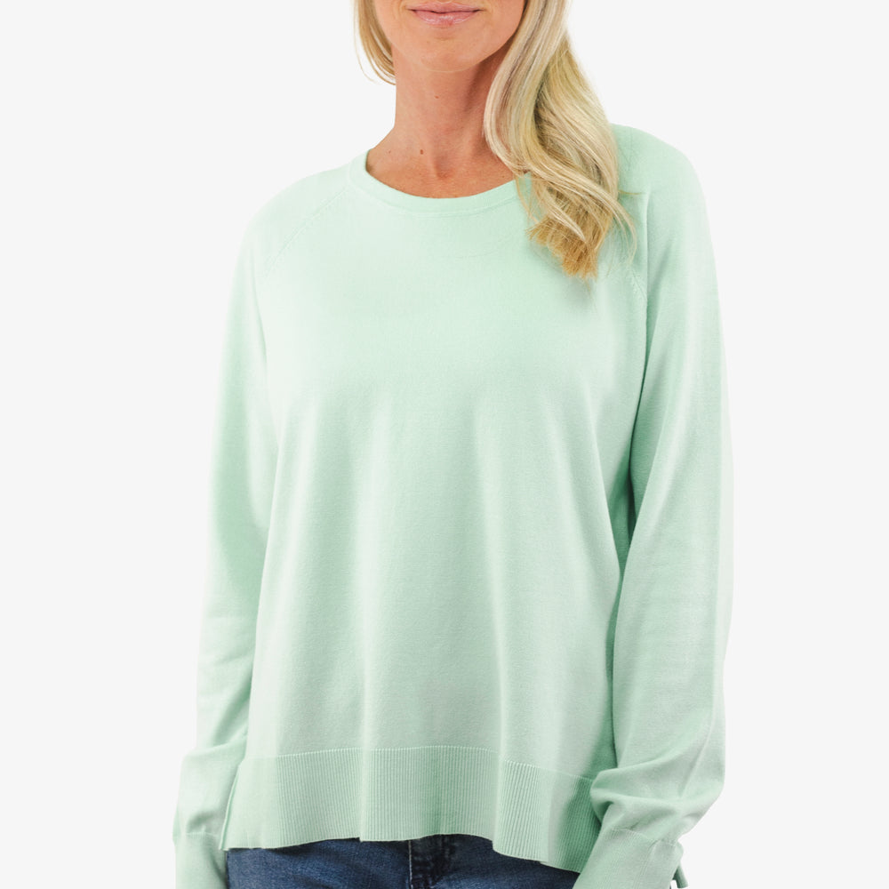 
                      
                        Esqualo sweater in Pistachio color
                      
                    