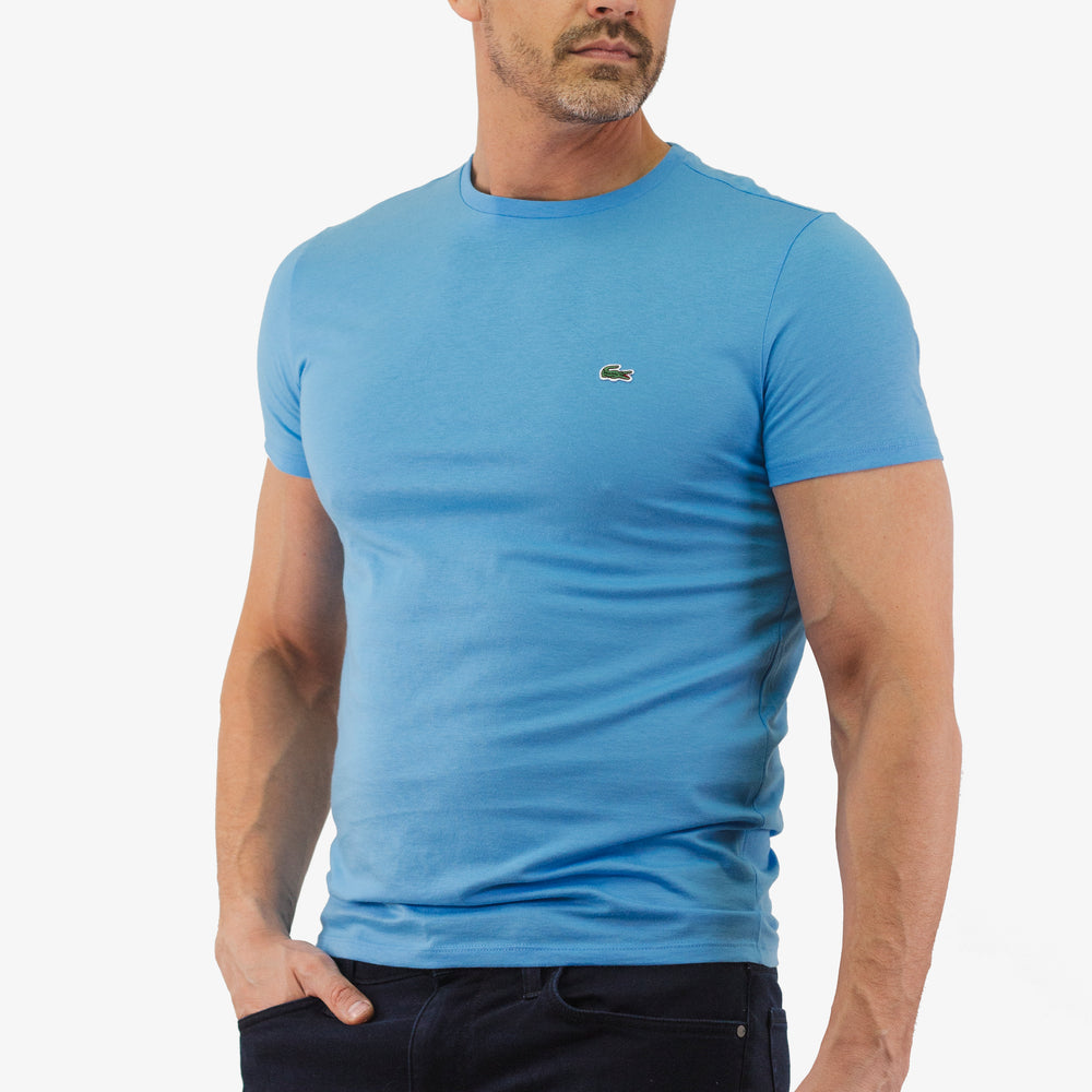 
                      
                        T-Shirt Lacoste de couleur Bleu
                      
                    