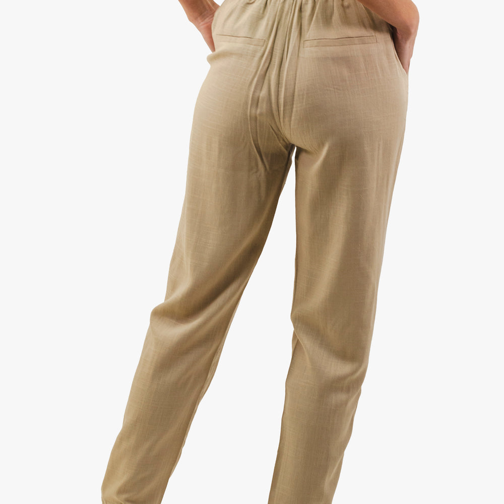 
                      
                        Pantalon Culture de couleur Blanc Casse
                      
                    