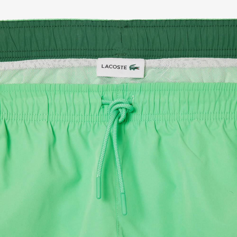 
                      
                        Maillot Lacoste de couleur Vert
                      
                    