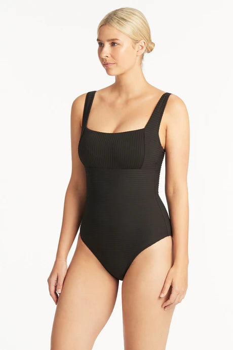 
                      
                        1 Piece Sea Level swimsuit in Black color
                      
                    