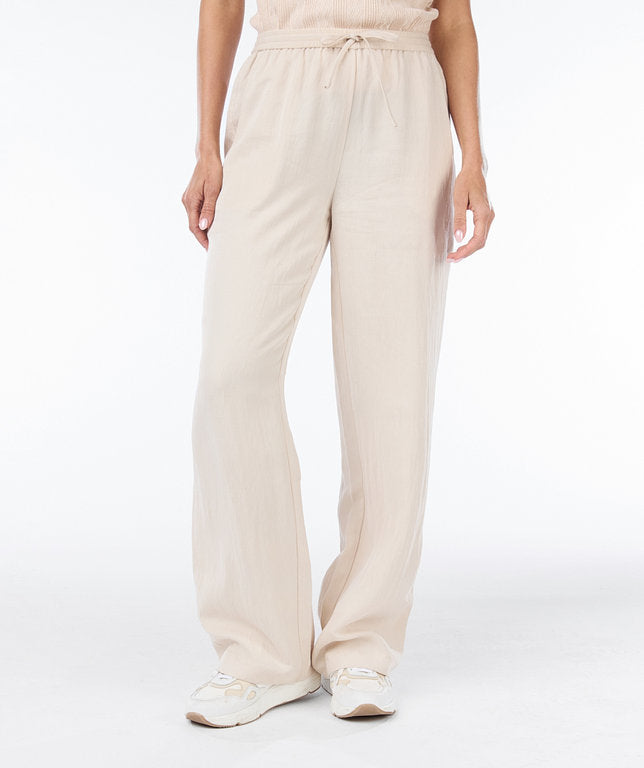 
                      
                        Esqualo pants in Sand color
                      
                    