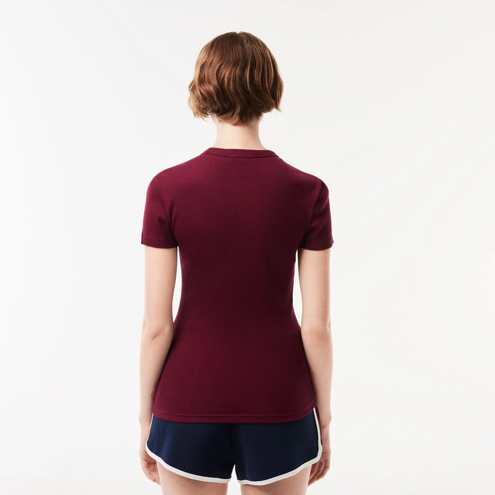 
                      
                        T-Shirt Lacoste de couleur Bordeaux
                      
                    