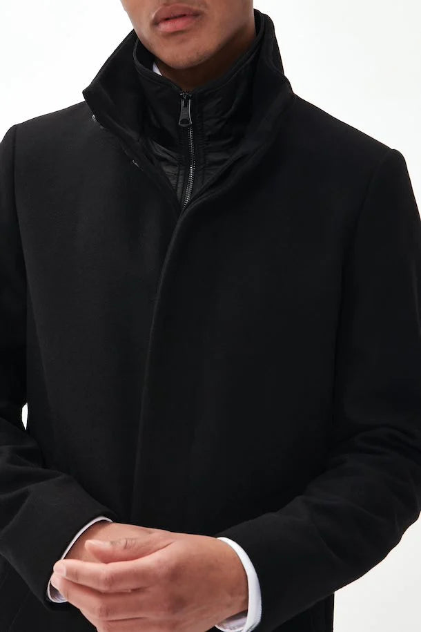 
                      
                        Manteau Matinique de couleur Noir
                      
                    