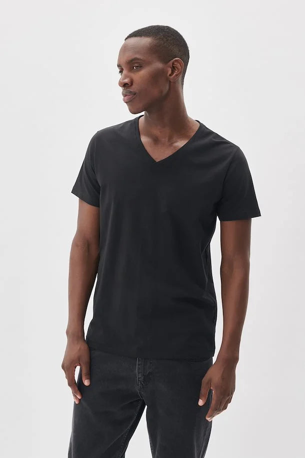 T-Shirt Matinique de couleur Noir