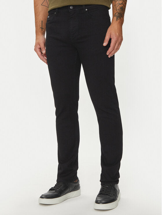 
                      
                        Pantalon Boss de couleur Noir
                      
                    