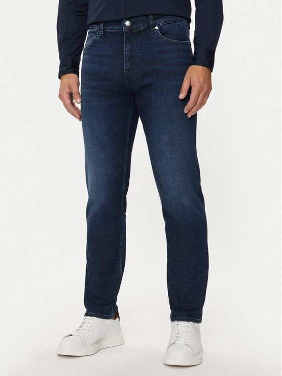 
                      
                        Pantalon Hugo Boss de couleur Denim
                      
                    