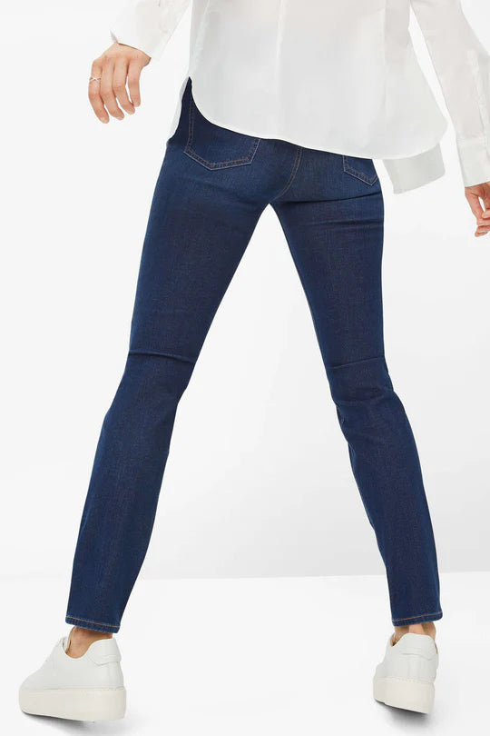 
                      
                        Pantalon BRAX de couleur Bleu
                      
                    