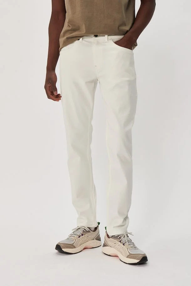 
                      
                        Pantalon Matinique de couleur Blanc Casse
                      
                    