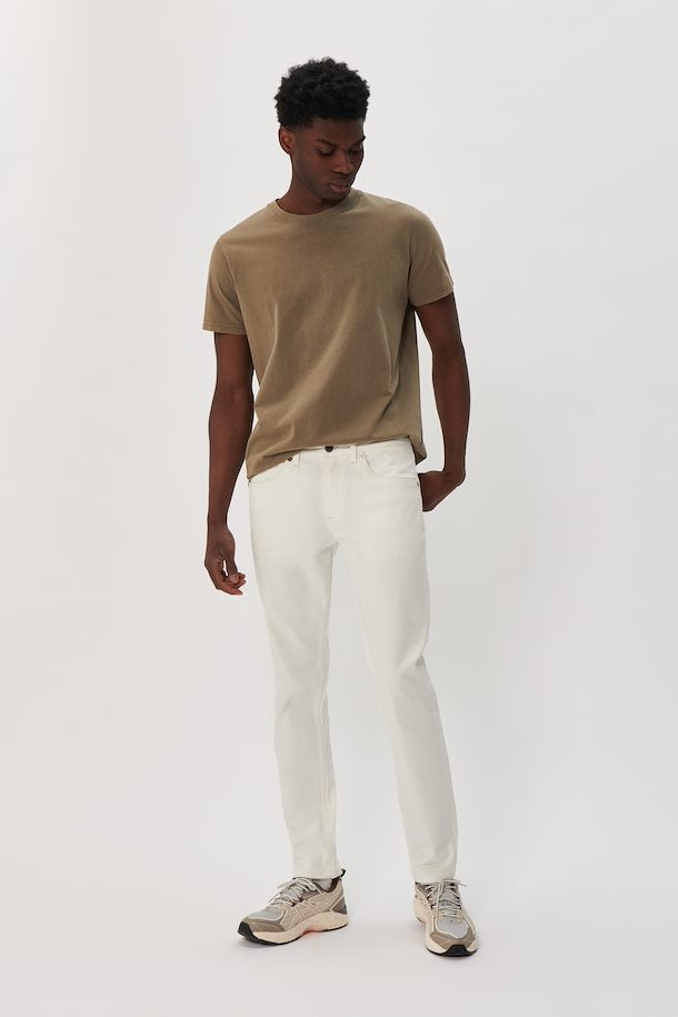 Pantalon Matinique de couleur Blanc Casse