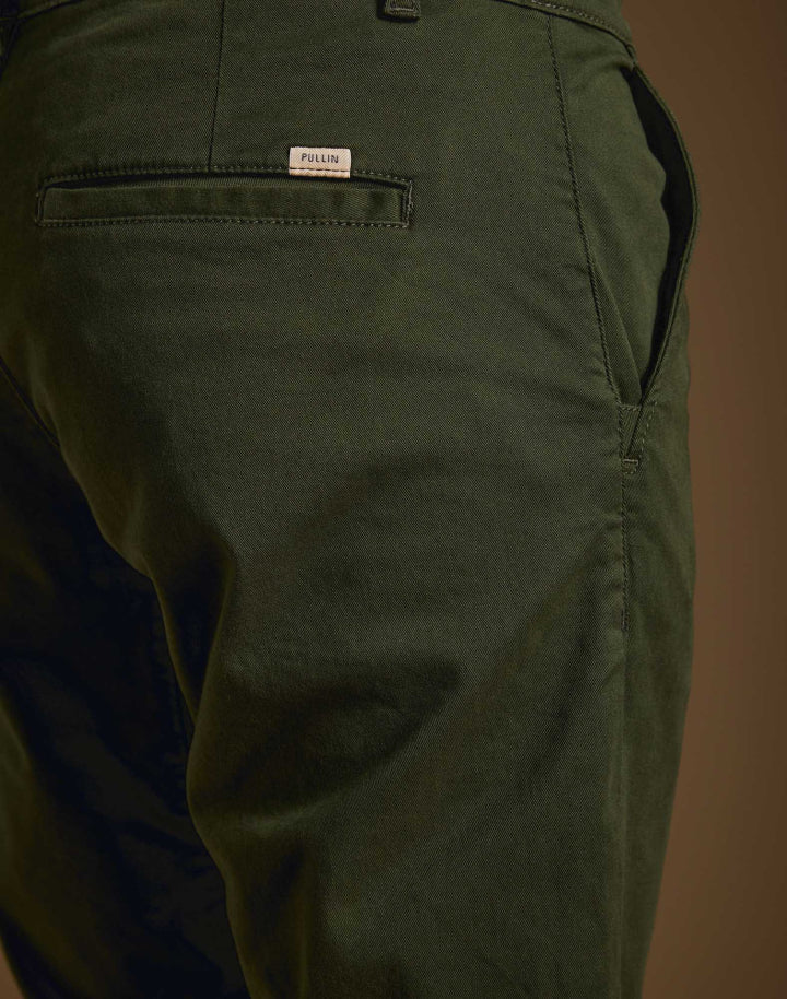 
                      
                        Pantalon Pullin de couleur Vert
                      
                    