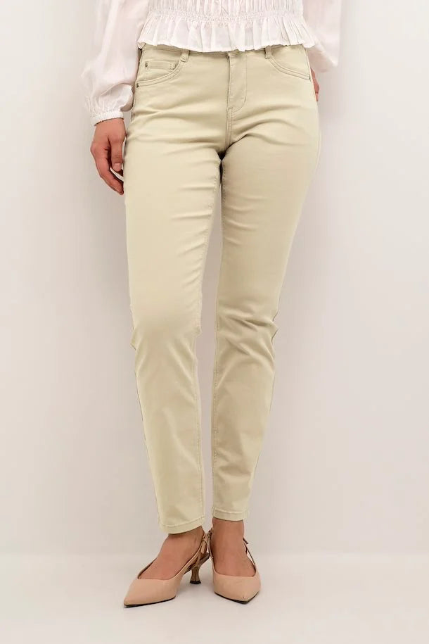 
                      
                        Pantalon Cream de couleur Beige
                      
                    