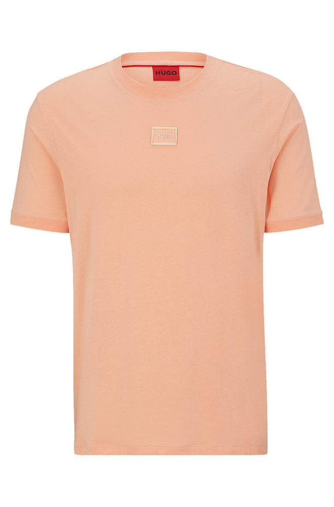 
                      
                        T-Shirt Hugo Boss de couleur Peche
                      
                    