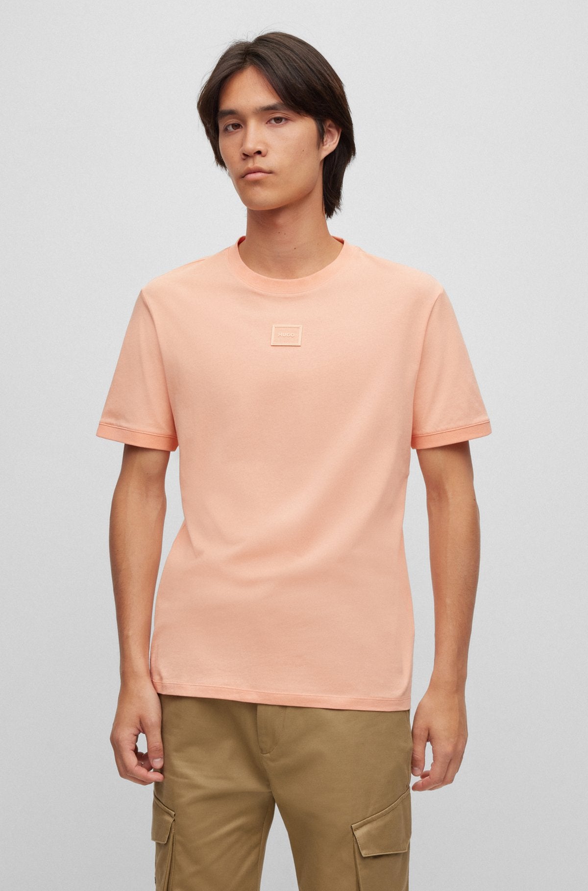 T-Shirt Hugo Boss de couleur Peche