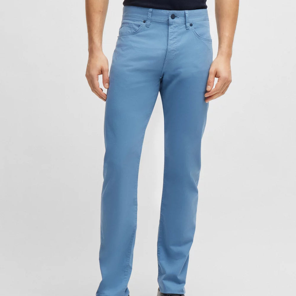 
                      
                        Pantalon Hugo Boss de couleur Bleu
                      
                    