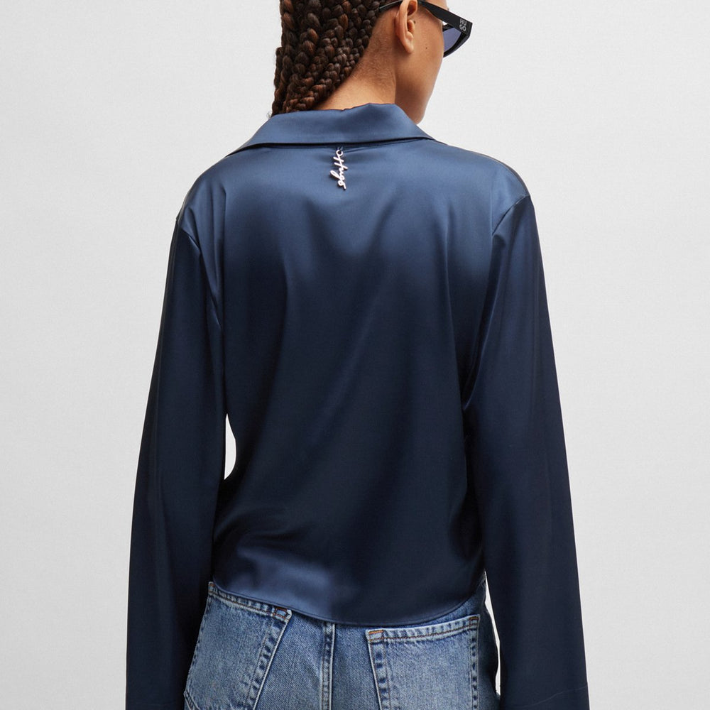 
                      
                        Hugo Boss blouse in Navy color
                      
                    