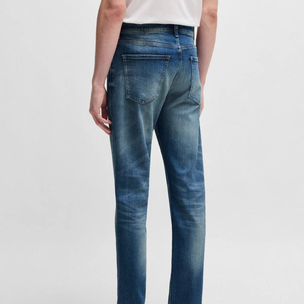 
                      
                        Jeans Boss de couleur Denim
                      
                    