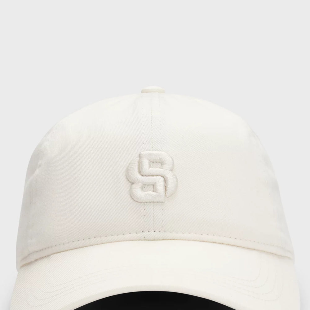 
                      
                        Casquette Boss de couleur Blanc
                      
                    