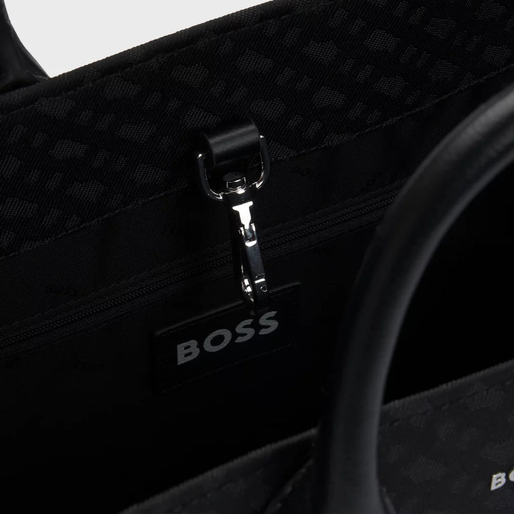 
                      
                        Sac Boss de couleur Noir
                      
                    