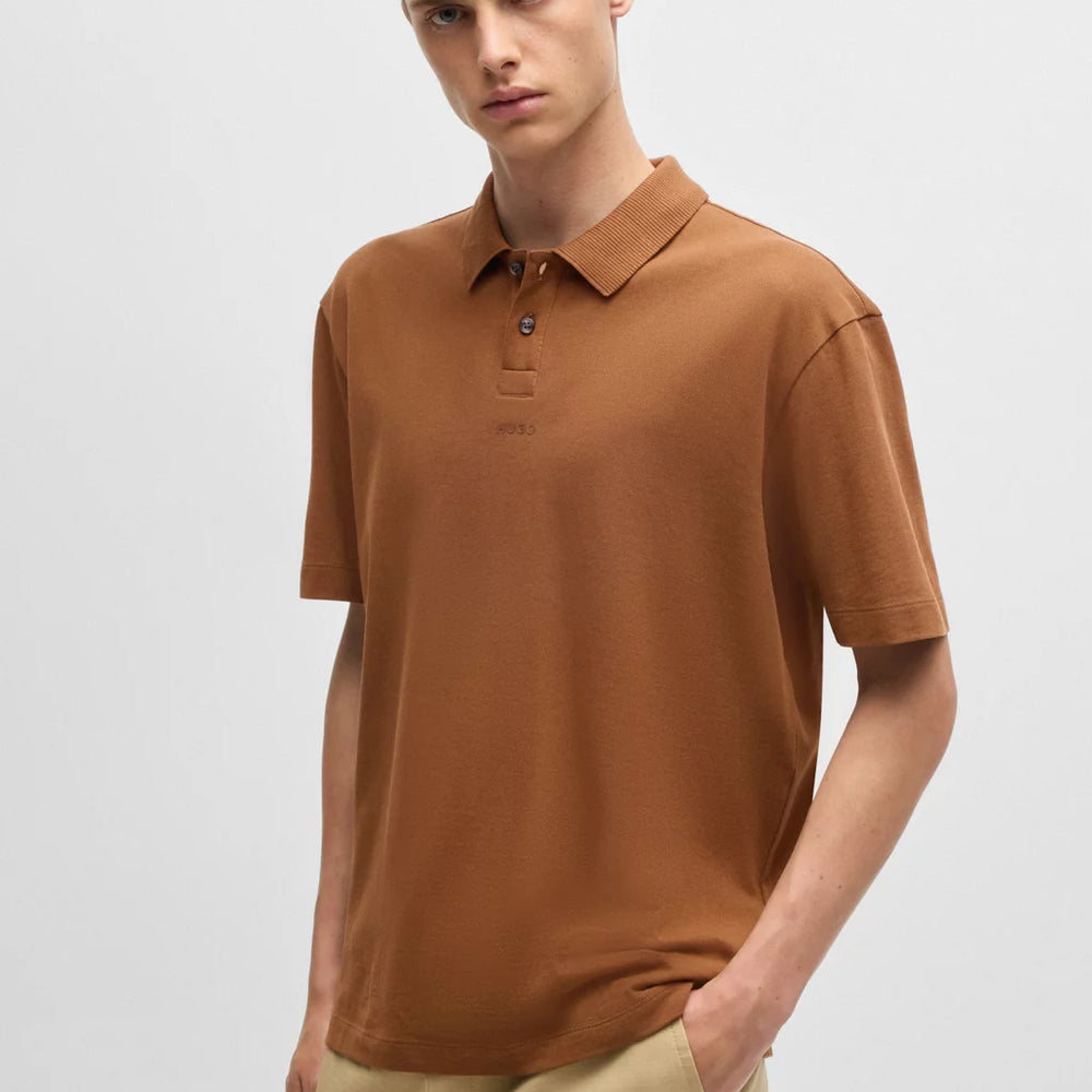 
                      
                        Polo Hugo Boss de couleur Brun
                      
                    