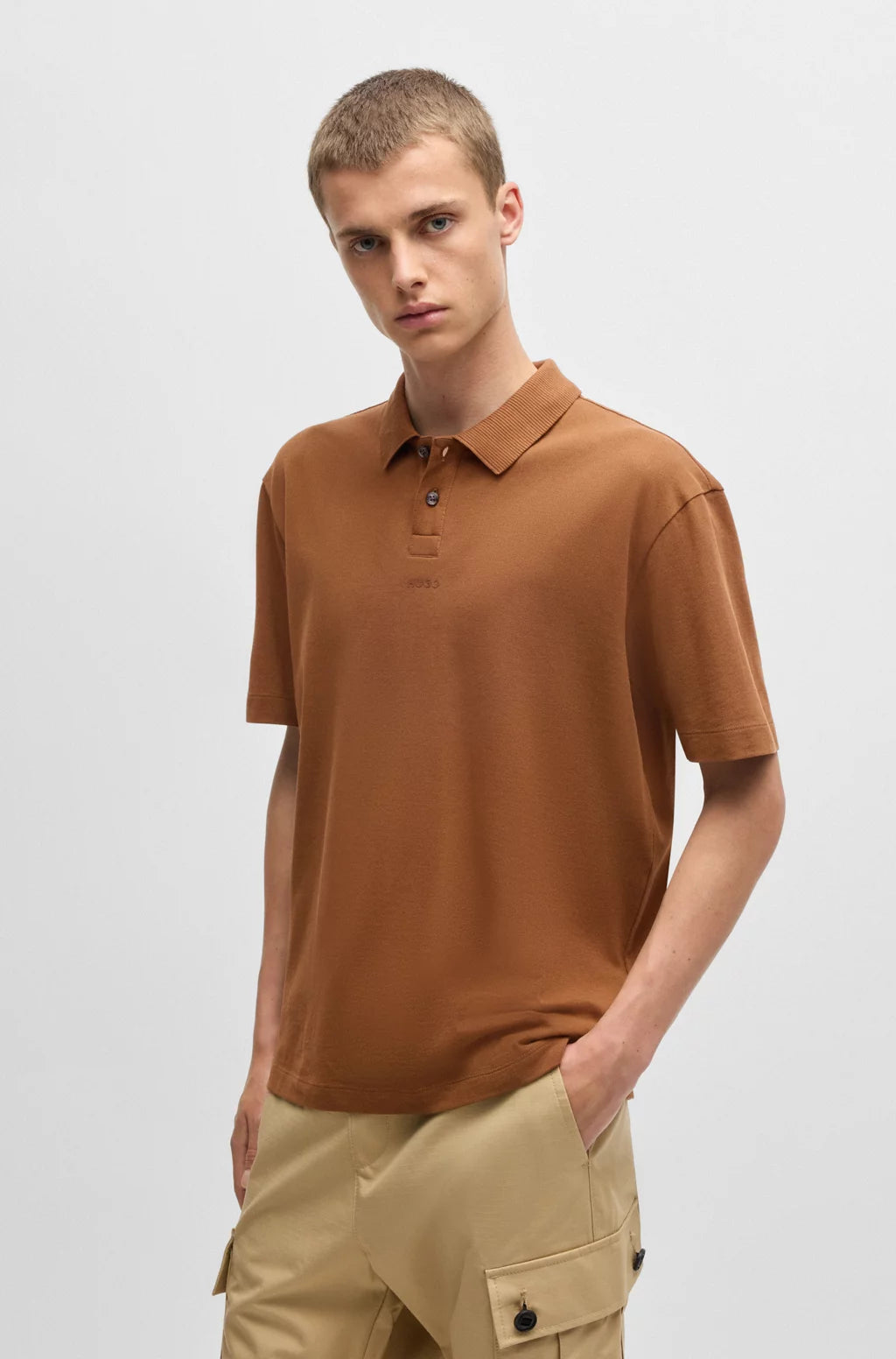 Polo Hugo Boss de couleur Brun