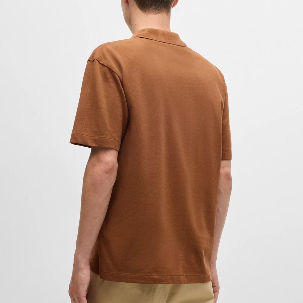 
                      
                        Polo Hugo Boss de couleur Brun
                      
                    