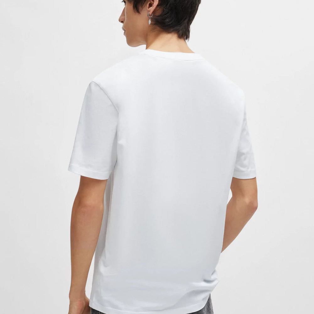 
                      
                        White Hugo Boss T-Shirt
                      
                    