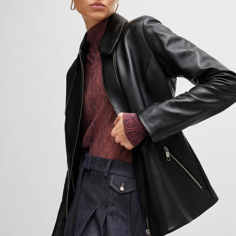 
                      
                        Manteau Boss de couleur Noir
                      
                    