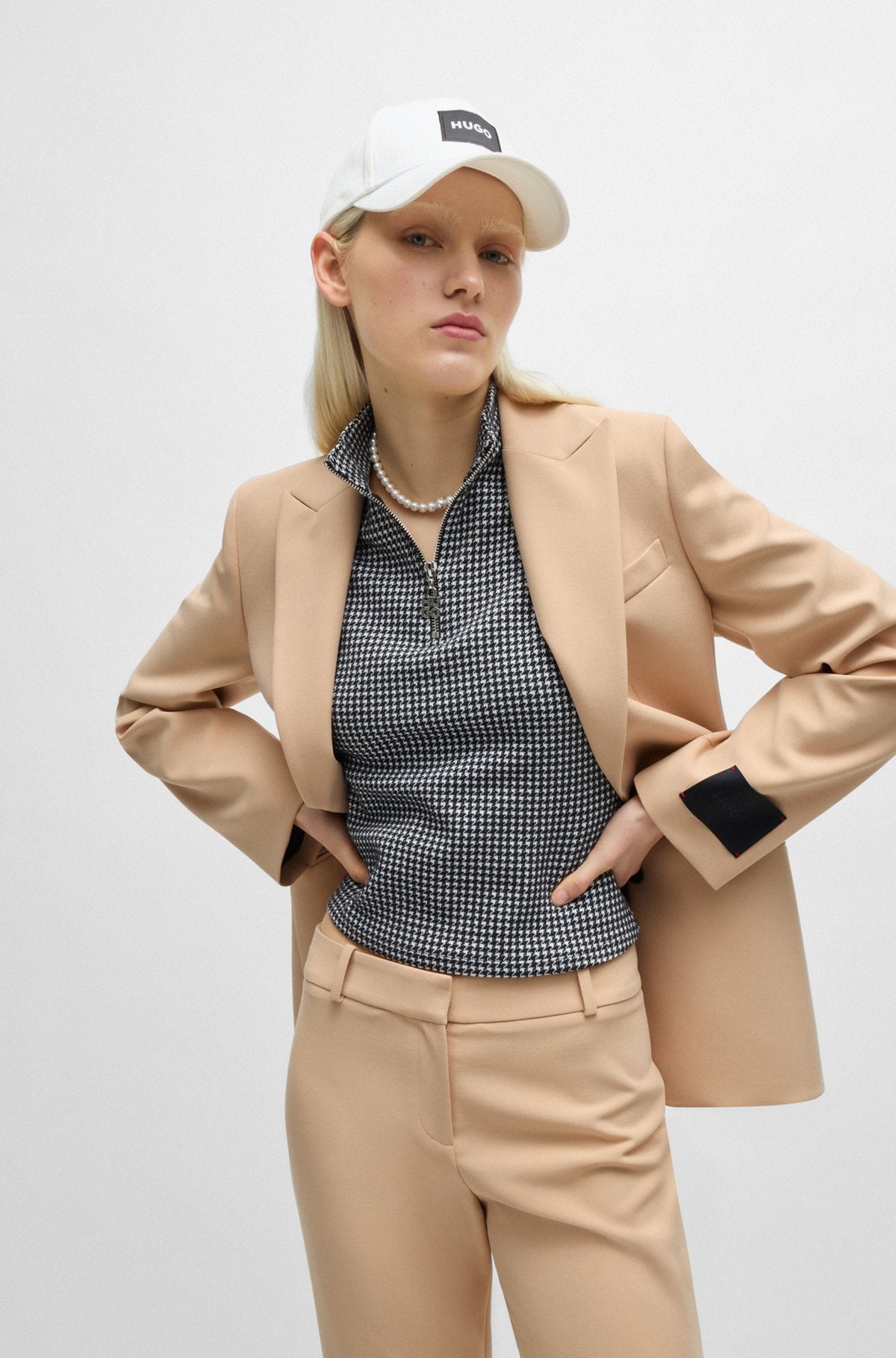 Veste Hugo Boss de couleur Beige