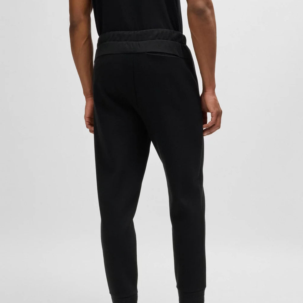 
                      
                        Pantalon Boss de couleur Noir
                      
                    