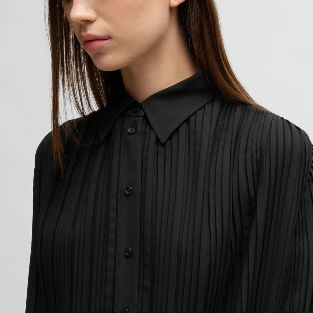 
                      
                        Blouse Hugo Boss de couleur Noir
                      
                    