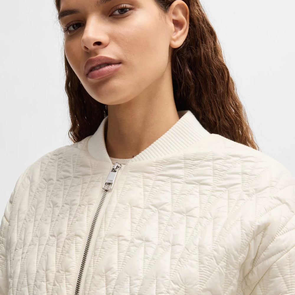 
                      
                        Manteau Boss de couleur Blanc Cassé
                      
                    