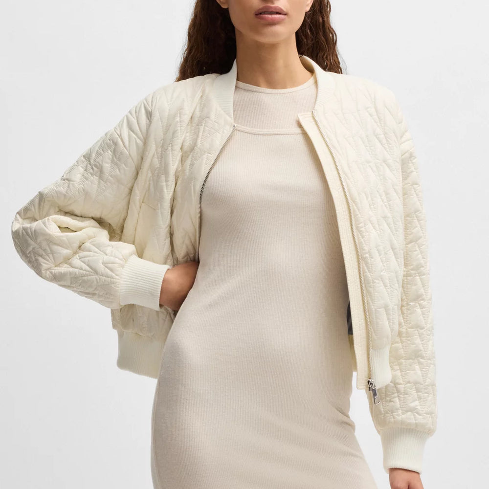 
                      
                        Manteau Boss de couleur Blanc Cassé
                      
                    