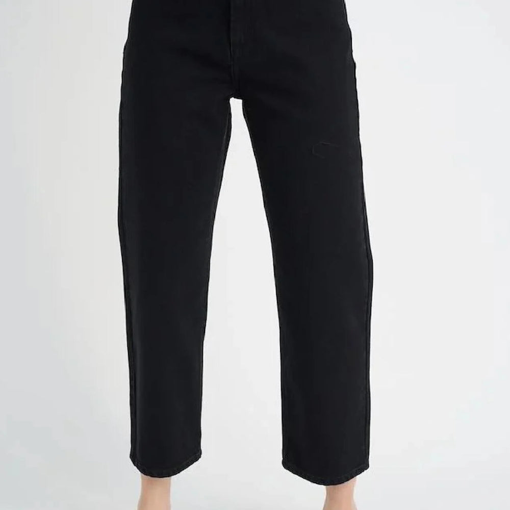 
                      
                        Pantalon Inwear de couleur Noir
                      
                    